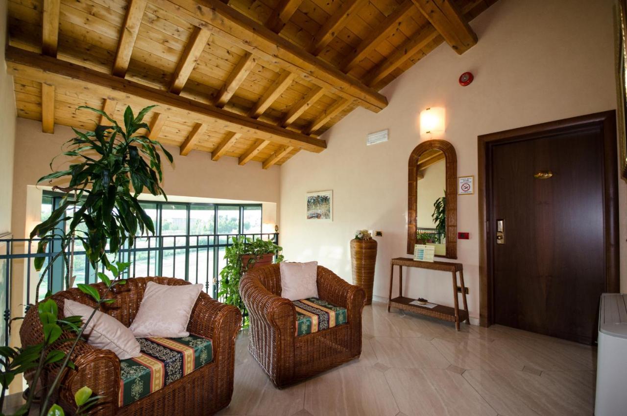 Hotel Corte Vecchia San Prospero Exterior photo