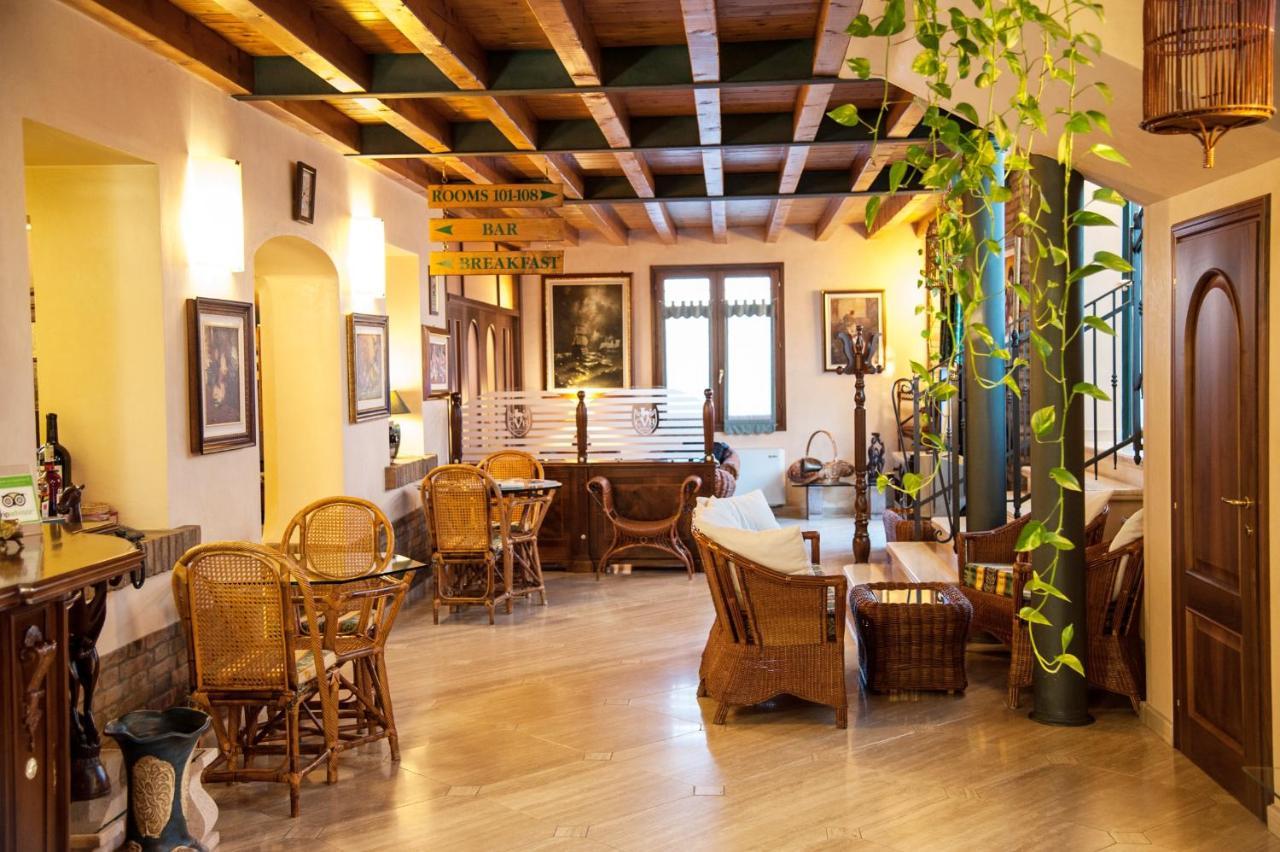 Hotel Corte Vecchia San Prospero Exterior photo