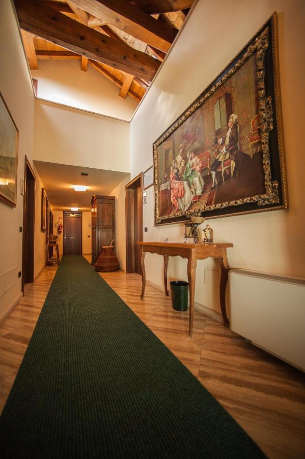 Hotel Corte Vecchia San Prospero Exterior photo