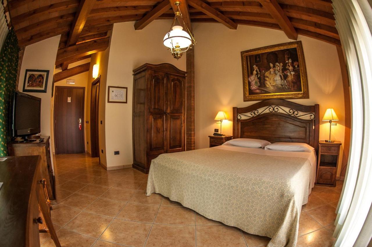 Hotel Corte Vecchia San Prospero Exterior photo
