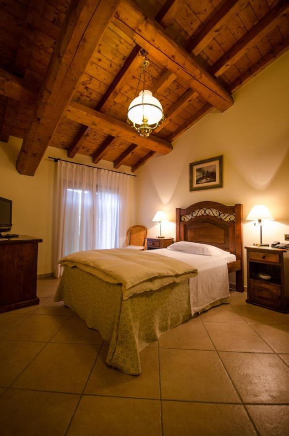 Hotel Corte Vecchia San Prospero Exterior photo