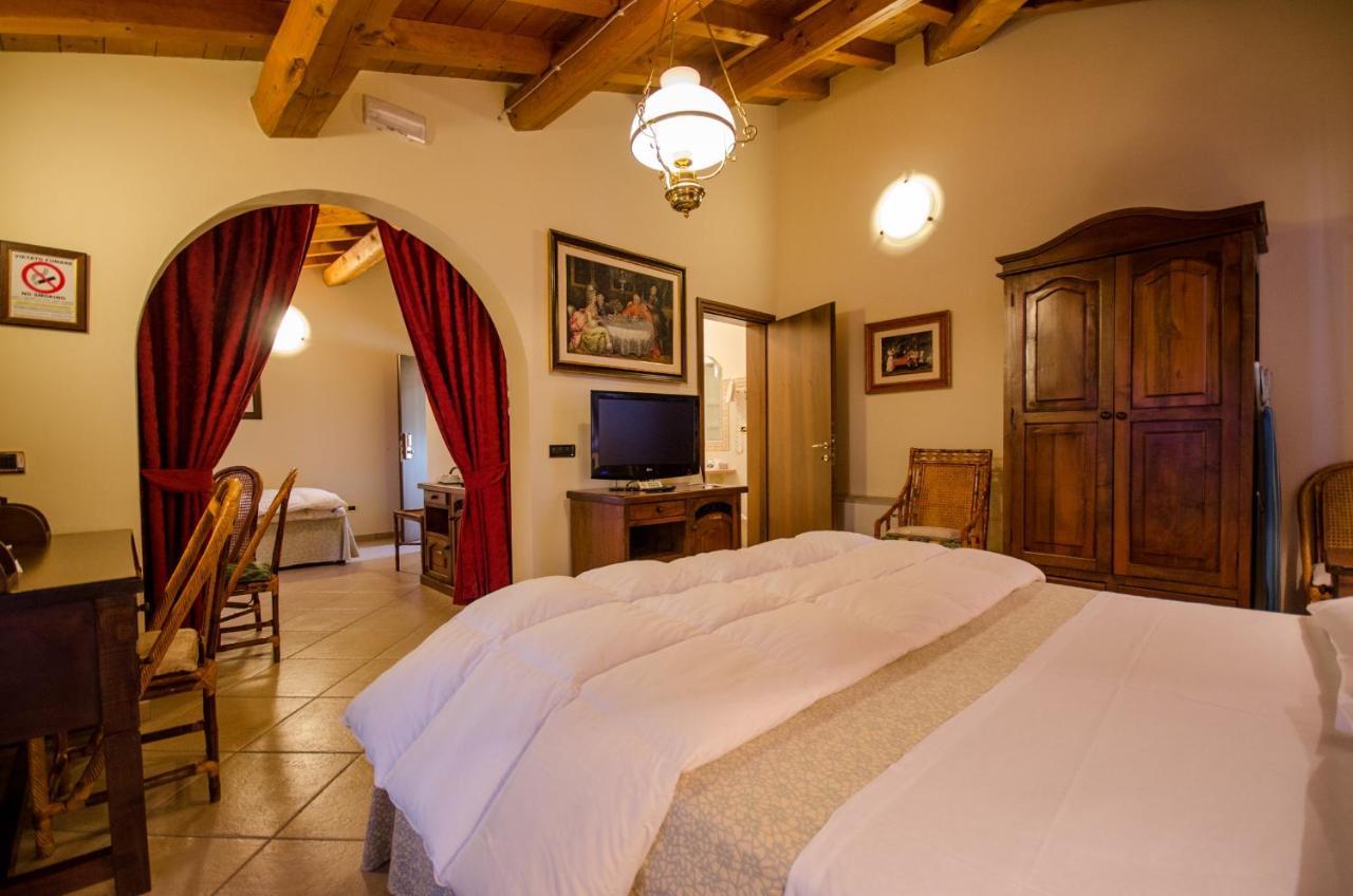 Hotel Corte Vecchia San Prospero Exterior photo