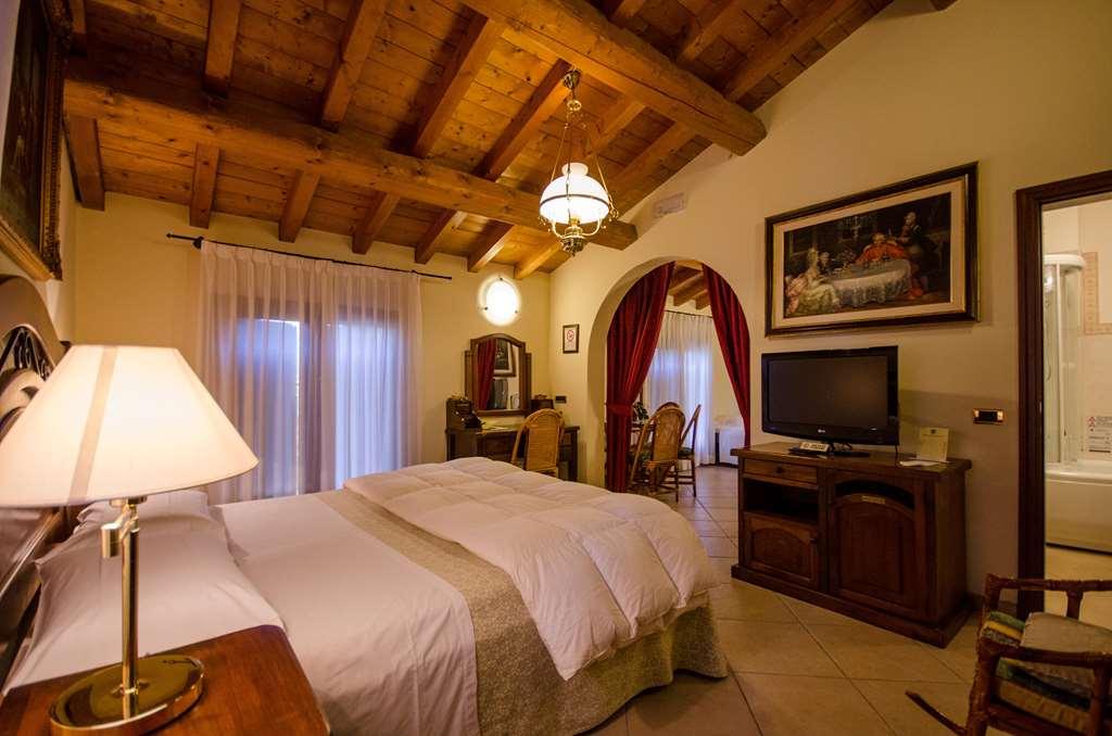 Hotel Corte Vecchia San Prospero Room photo