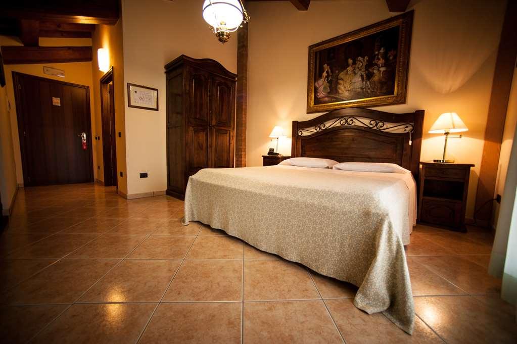 Hotel Corte Vecchia San Prospero Room photo